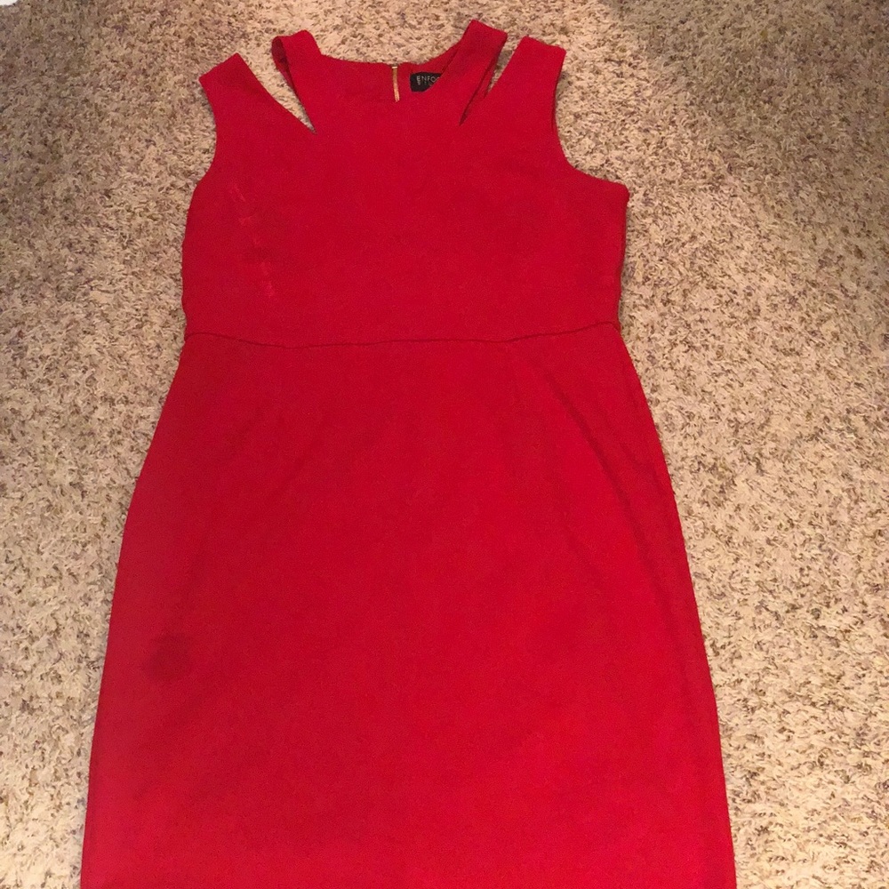 Chic Red Dress!